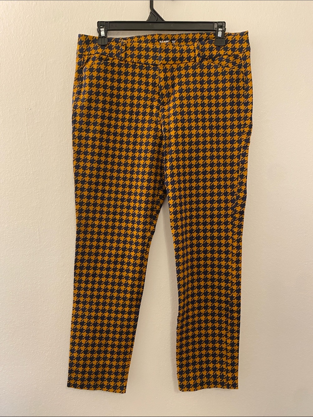 Old Navy Pixie Ankle Pants in Mustard & Black Houndstooth